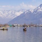 कश्मीर ट्रिप कितने दिन का होना चाहिए श्रीनगर डल झील यात्रा गुलमर्ग बर्फीली वादियां पहलगाम टूर प्लान सोनमर्ग ट्रिप गाइड कश्मीर फैमिली टूर 5 दिन कश्मीर हनीमून ट्रिप प्लान इंडिया कश्मीर यात्रा कश्मीर टूर पैकेज 2026 FlixHoly कश्मीर ट्रैवल